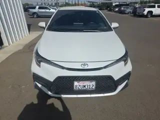 Toyota Corolla 2022 SE Sedán de 4 puertas CVT