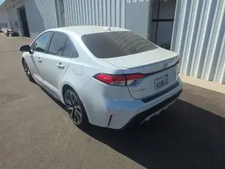 Toyota Corolla 2022 SE Sedán de 4 puertas CVT