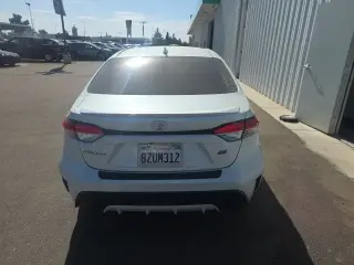Toyota Corolla 2022 SE Sedán de 4 puertas CVT
