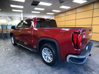 GMC Sierra 1500 2020 4x4 SLT 4 puertas Crew Cab Caja Corta de 5.8 pies