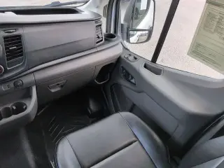 Ford Transit 2024 350 HD 3 puertas Batalla Larga Techo Alto Ruedas Traseras Dobles Furgoneta de Carga Extendida con P.V.B. de 11,000 Lb.