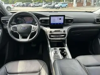 Ford Explorer 2023 AWD XLT SUV de 4 puertas