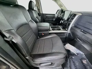 Ram 1500 2018 4x4 Night 4dr Crew Cab caja de 5.5 pies Pickup
