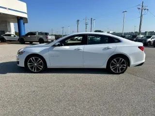 Chevrolet Malibu 2025 LT Sedán de 4 puertas con 1LT