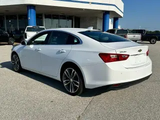 Chevrolet Malibu 2025 LT Sedán de 4 puertas con 1LT