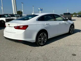 Chevrolet Malibu 2025 LT Sedán de 4 puertas con 1LT