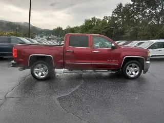 Chevrolet Silverado 1500 2017 4x2 LTZ 4dr Crew Cab 5.8 ft. SB