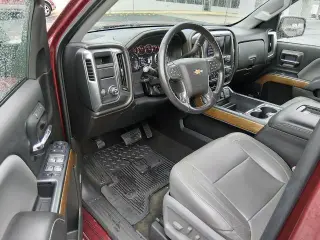 Chevrolet Silverado 1500 2017 4x2 LTZ 4dr Crew Cab 5.8 ft. SB