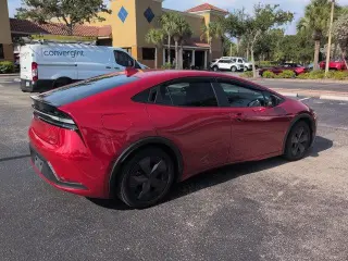 Toyota Prius Prime 2024 SE Hatchback de 4 puertas