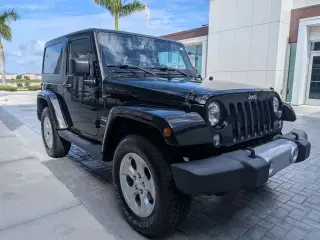Jeep Wrangler 2015 4x4 Sahara SUV de 2 puertas