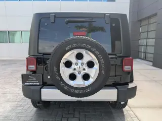 Jeep Wrangler 2015 4x4 Sahara SUV de 2 puertas