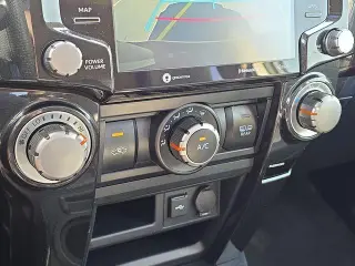 Toyota 4Runner 2020 4x4 SR5 SUV de 4 puertas
