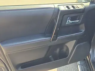 Toyota 4Runner 2020 4x4 SR5 SUV de 4 puertas