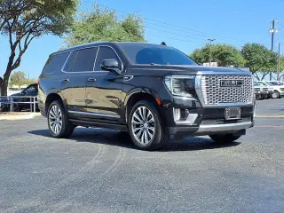 GMC Yukon 2021 4x2 Denali SUV de 4 puertas