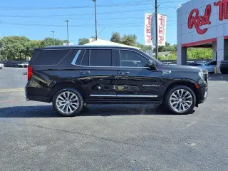 GMC Yukon 2021 4x2 Denali SUV de 4 puertas