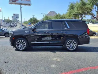 GMC Yukon 2021 4x2 Denali SUV de 4 puertas
