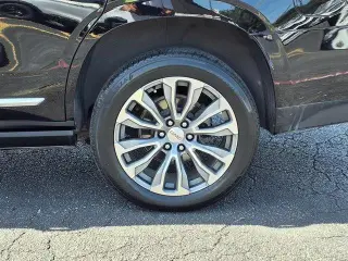 GMC Yukon 2021 4x2 Denali SUV de 4 puertas