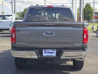 Ford F-150 2023 4x4 XLT 4 puertas SuperCrew caja corta de 5.5 pies