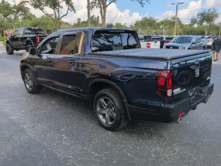 Honda Ridgeline 2023 AWD RTL 4 puertas Crew Cab batea de 5.3 pies