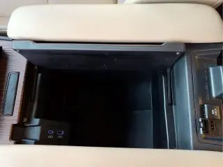 Toyota Sienna 2022 XLE 8 Pasajeros Mini-Van 4p