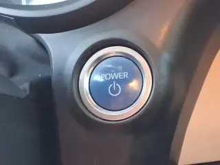 Toyota Sienna 2022 XLE 8 Pasajeros Mini-Van 4p