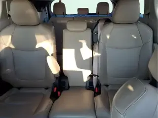 Toyota Sienna 2022 XLE 8 Pasajeros Mini-Van 4p