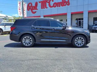 Ford Explorer 2025 Platinum SUV de 4 puertas