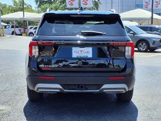 Ford Explorer 2025 Platinum SUV de 4 puertas