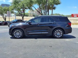Ford Explorer 2025 Platinum SUV de 4 puertas