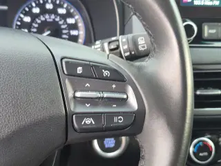 Hyundai KONA 2023 SEL Crossover de 4 puertas
