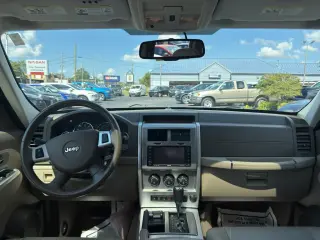 Jeep Liberty 2010 4x4 Limited SUV de 4 puertas