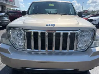 Jeep Liberty 2010 4x4 Limited SUV de 4 puertas