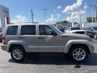 Jeep Liberty 2010 4x4 Limited SUV de 4 puertas