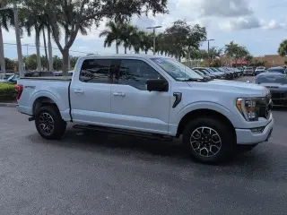 Ford F-150 2021 4x4 XLT 4dr SuperCrew 5.5 ft. SB