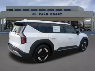 Kia EV9 Light SUV de 4 puertas 2026