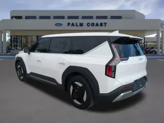 Kia EV9 Light SUV de 4 puertas 2026