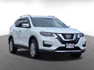 Nissan Rogue 2017 AWD SV 4dr Crossover (lanzamiento de mitad de año)