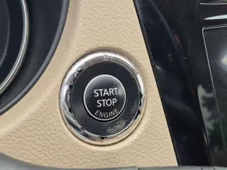 Nissan Rogue 2017 AWD SV 4dr Crossover (lanzamiento de mitad de año)