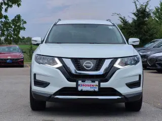 Nissan Rogue 2017 AWD SV 4dr Crossover (lanzamiento de mitad de año)