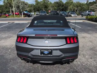 Ford Mustang 2024 EcoBoost Descapotable de 2 puertas