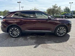 Lincoln Nautilus 2023 AWD Reserve SUV de 4 puertas