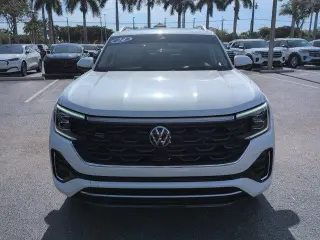 Volkswagen Atlas 2024 AWD SEL Premium R-Line 4Motion SUV de 4 puertas