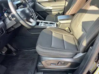Ford Explorer 2024 AWD XLT SUV de 4 puertas