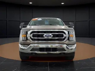 Ford F-150 2023 4x4 King Ranch 4 puertas SuperCrew batea corta de 6.5 pies