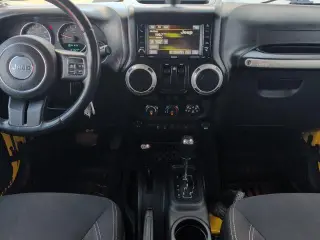 Jeep Wrangler 2015 4x4 Rubicon SUV de 2 puertas