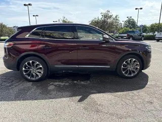 Lincoln Nautilus 2023 AWD Reserve SUV de 4 puertas