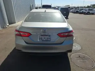 Toyota Camry 2019 SE Sedán de 4 puertas