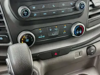 Ford Transit 2025 250 3 puertas SWB techo bajo furgoneta de carga
