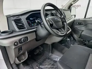 Ford Transit 2025 250 3 puertas SWB techo bajo furgoneta de carga