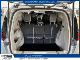 Chrysler Pacifica 2023 Limited Minivan de 4 puertas